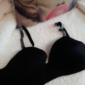 Victoria's Secret 36DDD Wireless Black Bra